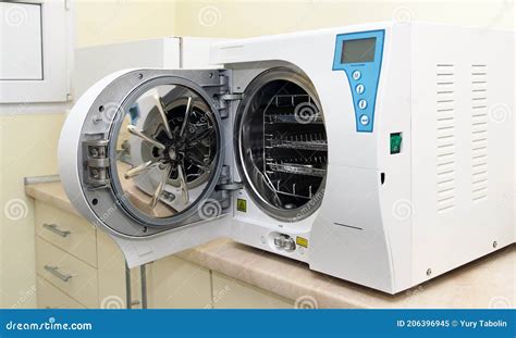 temperature of autoclave for sterilization